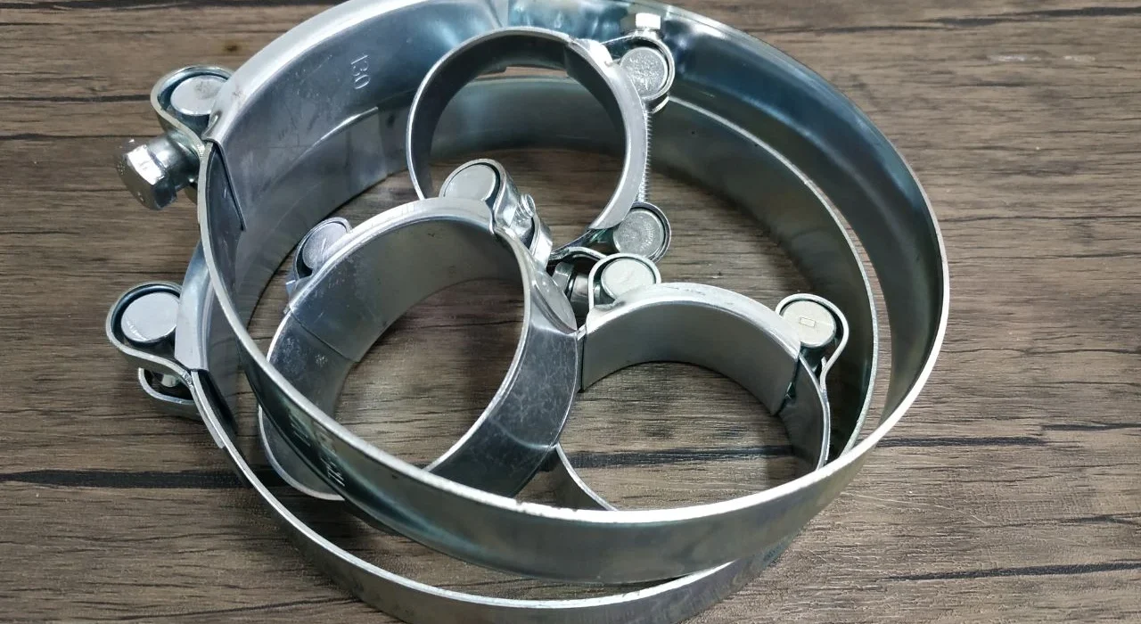 хомут силовий