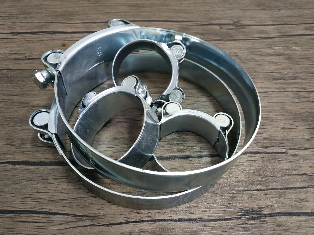 хомут силовий