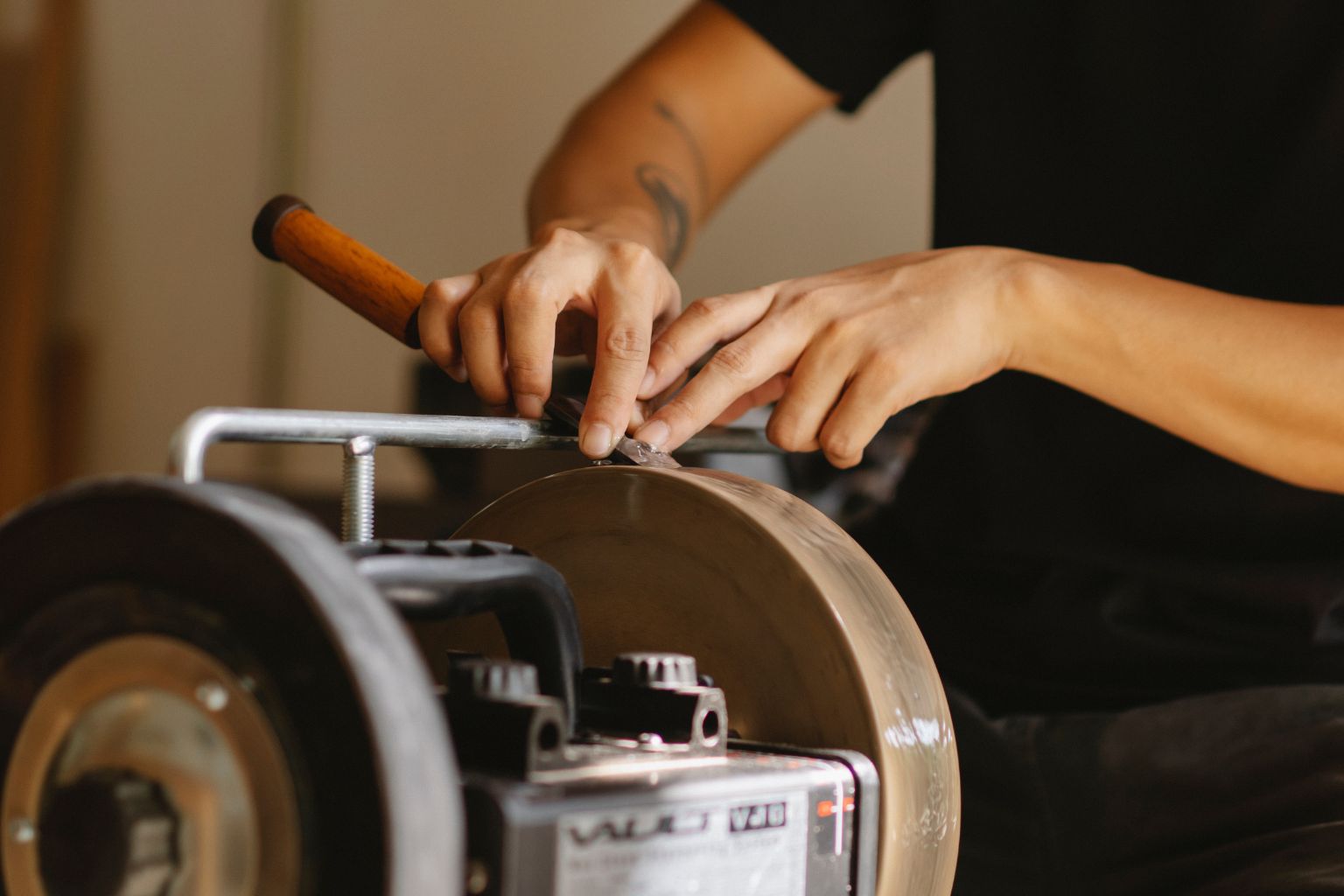 Как выбрать точильный станок