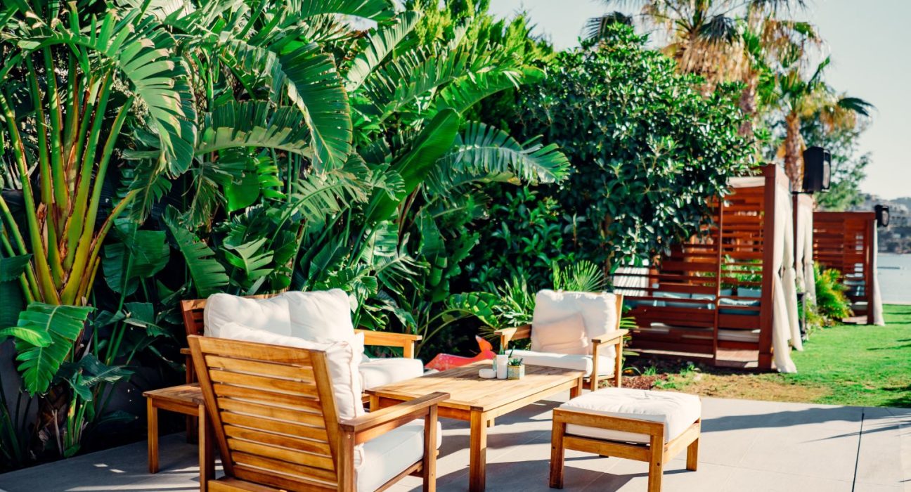 Затишний двір починається з якісних і зручних вуличних меблів від Matori