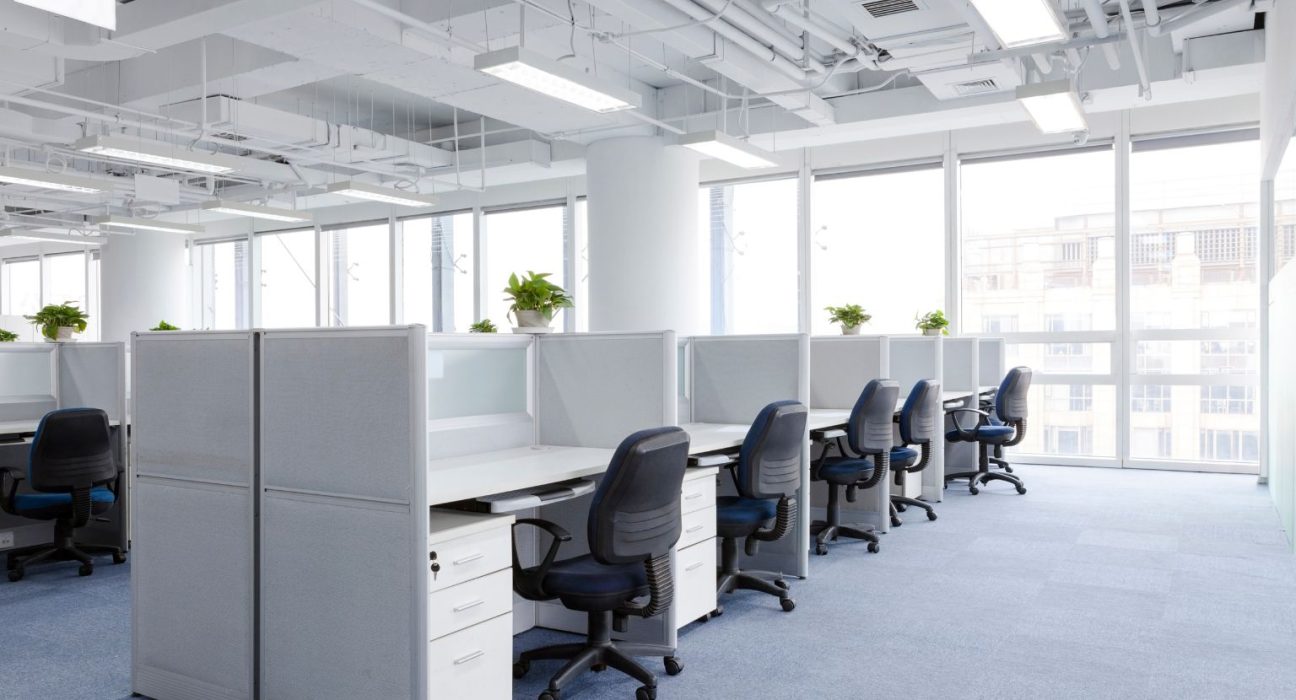 як вибрати офісний стіл