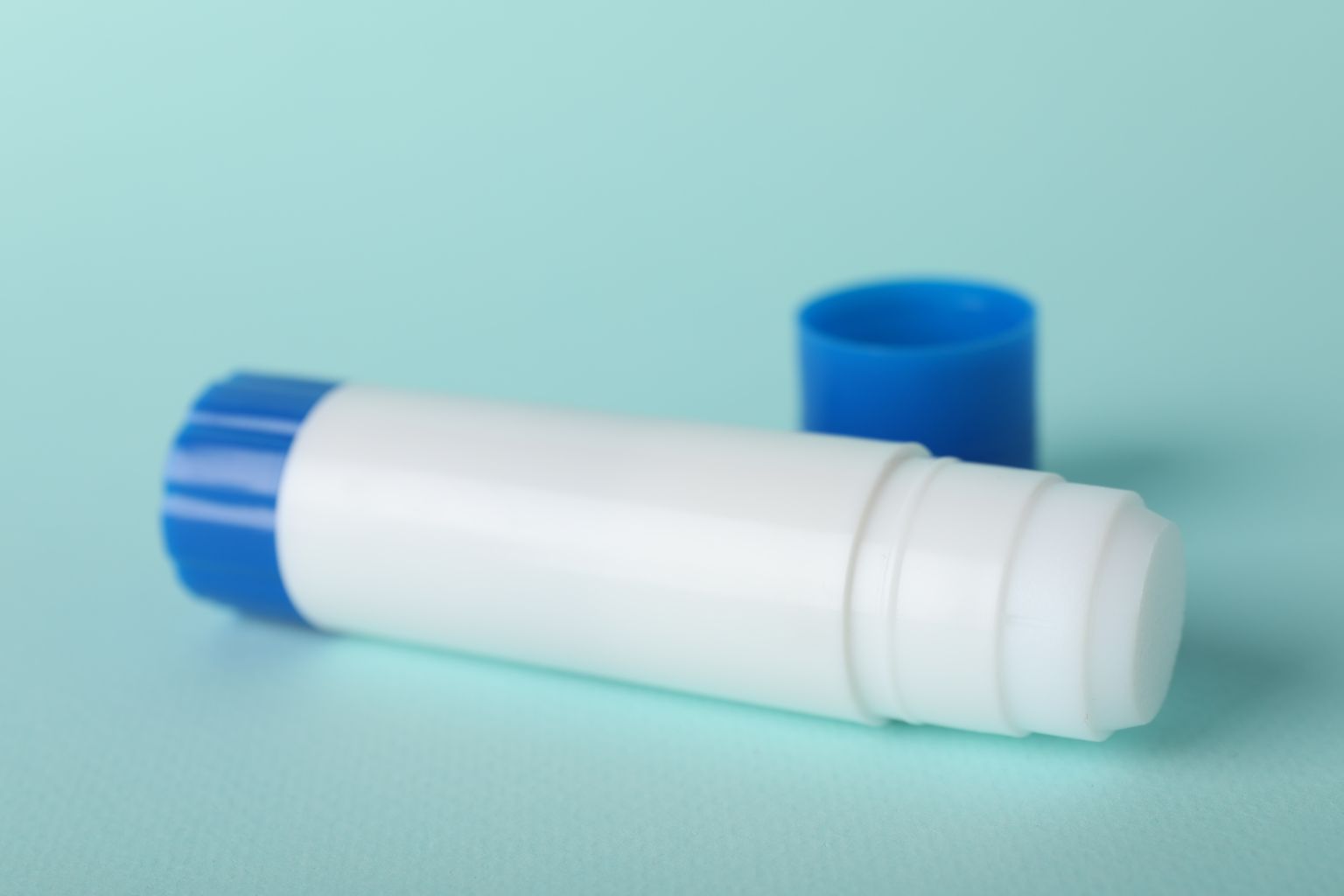 Клей-олівець